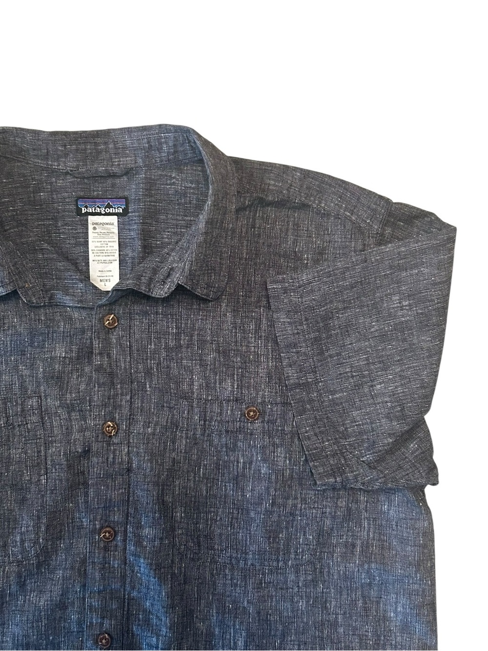 Patagonia Men's Short-Sleeve Button-Down Shirt in Heathered Charcoal Blue